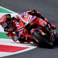 Bagnaia, Rins y Acosta en un día en el que Márquez sí se libra de la Q1