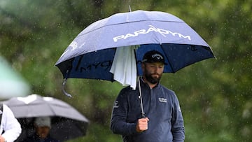 AUGUSTA, GEORGIA - APRIL 08: Jon Rahm of Spain walks off the fourth tee during the third round of the 2023 Masters Tournament at Augusta National Golf Club on April 08, 2023 in Augusta, Georgia.   Ross Kinnaird/Getty Images/AFP (Photo by ROSS KINNAIRD / GETTY IMAGES NORTH AMERICA / Getty Images via AFP)