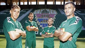 16/08/19 
 ELCHE 
 EDGAR BADIA, GONZALO VERDU, IVAN SANCHEZ Y YACINE QASMI ENTREVISTA