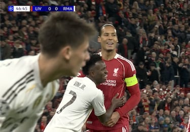 La extraña imagen de Vinicius con Van Dijk que fue el principio del fin del Madrid en Anfield