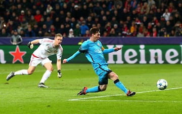 Keeper beaten, Messi slots