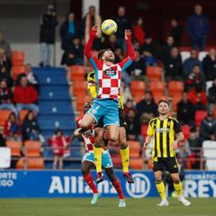 El Anxo Carro se aferra a la última bala ante un Racing al alza