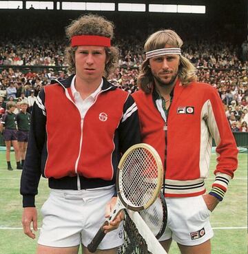 Björn Borg y John McEnroe juntos en la red antes de la final de Wimbledon de 1980. Finalmente, se impuso el sueco Björn Borg logrando el quinto y último de sus triunfos en el torneo.