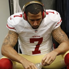 Colin Kaepernick pide permiso para buscar un nuevo equipo