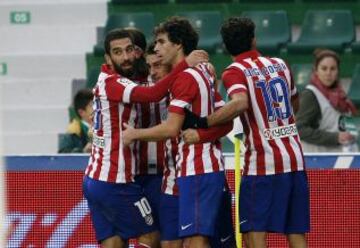 Los rojiblancos celebran el 0-1 de Koke.
