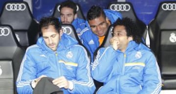 Diego López, Casemiro y Marcelo en el banquillo.