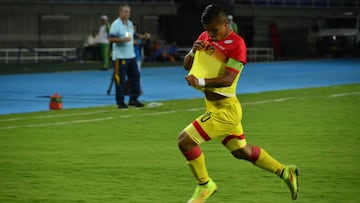 El diario británico elaboró una lista de los 60 jugadores jóvenes con mayor proyección en el plano internacional. El colombiano Juan Camilo Hernández hace parte de la lista.