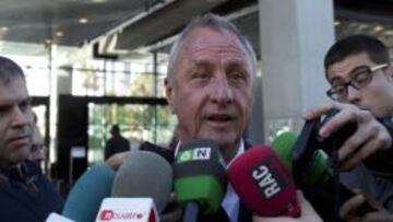El Barça invita a Cruyff a la cena con la directiva del Ajax