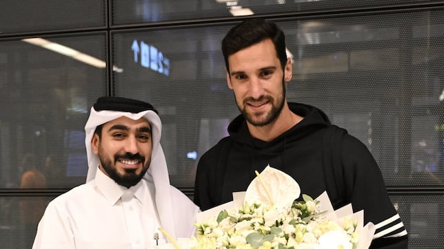 Sergio Rico vuelve al fútbol con Al Gharafa