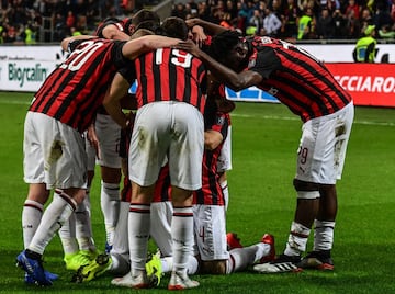 Milan se impuso sobre Bolonia 2-1 en la fecha 35 de la Serie A y se metió a la pelea por un cupo europeo. 