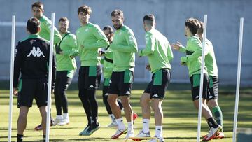 Los jugadores del Betis, en un entrenamiento.