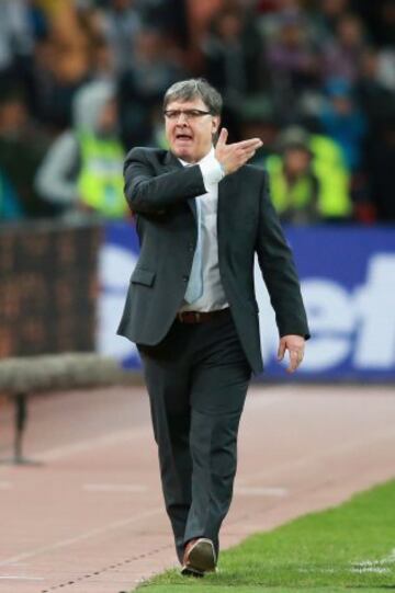 BEIJING, CHINA - OCTOBER 11: Gerardo Martino, head coach of Argentina reacts during Super Clasico de las Americas between Argentina and Brazil at Beijing National Stadium on October 11, 2014 in Beijing, China.  (Photo by Feng Li/Getty Images)