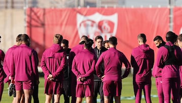 Entrenamiento del Sevilla.