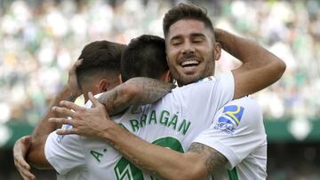 El Betis acaba con el efecto De Biasi y vuelve a puestos europeos