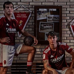 El Zaragoza presenta su tercera equipación