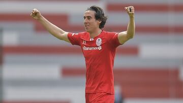 Rayados tendrá a Adrián Mora como refuerzo