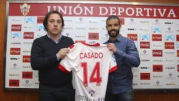 Jos&eacute; Manuel Casado, durante su presentaci&oacute;n con el Almer&iacute;a.