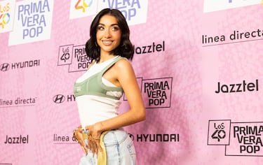 María Becerra posando en la alfombra roja de LOS40 Primavera Pop.
