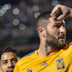 André-Pierre Gignac llegó a 12 goles ante Pumas, su presa favorita