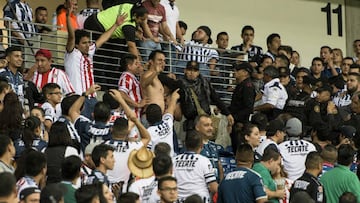 Hubo violencia en las tribunas del estadio de Monterrey