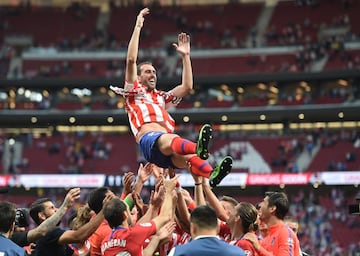 Hablar de Diego God¨ªn en el Atl¨¦tico es hablar de un mito, de una leyenda. El Fara¨®n estuvo nueve a?os en la entidad rojiblanca y gan¨® ocho t¨ªtulos: una Liga, una Copa, una Supercopa de Espa?a, tres Supercopas de Europa y dos Europa League. Su gol en el Camp Nou le dio al Atl¨¦tico su d¨¦cimo t¨ªtulo liguero y est¨¢ ya en la historia de la entidad. Disput¨® 389 partidos con la rojiblanca (27 tantos). Es el extranjero que m¨¢s encuentros jug¨® con el Atl¨¦tico.