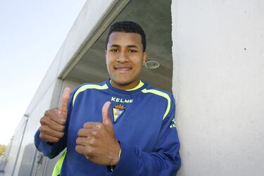 Jugó en Las Palmas la temporada 12/13.