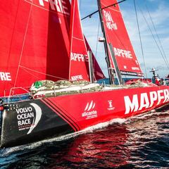 El 'Mapfre' raciona la comida a más de 500 millas de Itajaí