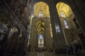 La Catedral de Sevilla preparada para la boda de Sergio Ramos y Pilar Rubio