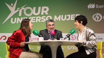 La tiradora de florete Teresa D¨ªaz, el presidente de CSD Jos¨¦ Manuel Rodr¨ªguez Uribes y la expatinadora ol¨ªmpica Sara Hurtado.