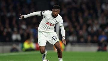 Emerson con la camiseta del Tottenham en el partido de Champions contra el Eintracht