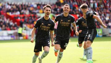BRENTFORD, ENGLAND - SEPTEMBER 18: Fabio Viera of Arsenal celebrates after scoring their side's third goal during the Premier League match between Brentford FC and Arsenal FC at Brentford Community Stadium on September 18, 2022 in Brentford, England. (Photo by Alex Pantling/Getty Images)