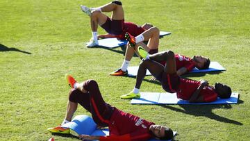 La plantilla del Atlético de Madrid se ejercitó sin Griezmann.