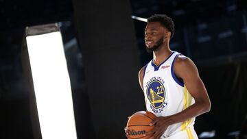 Golden State Warriors head coach Steve Kerr announced that shooting guard Andrew Wiggins has been vaccinated. This after the player inittially refused.