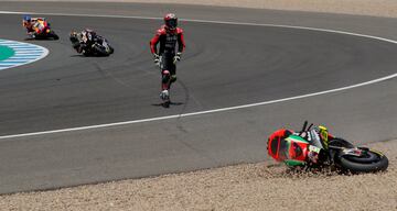 Accidente del piloto del Aprilia Racing Team, Aleix Espargaró.