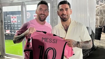 Lionel Messi e Ilia Topuria en Chase Stadium.