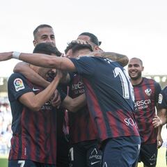 Tenerife y Huesca buscan el playoff