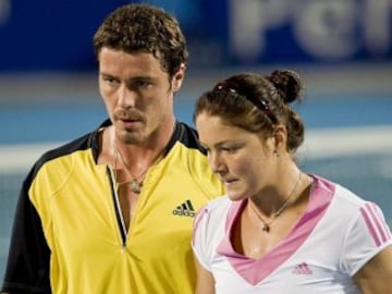 Marat Safin y Dinara Safina. Deben haber pocos casos en el mundo en que dos hermanos llegaron a ser el número 1 de la especialidad. Estos tenistas rusos lo lograron. 