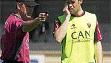 <b>EN TAJONAR</B>. Javier Aguirre, junto a Muñoz.