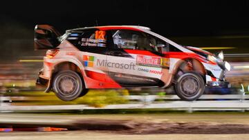 Lappi con el Toyota en Gales.