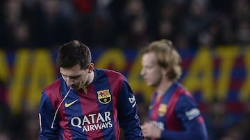 Messi escupe tras las arcadas.