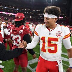 ¿Cuántos jugadores tiene un roster de NFL? ¿Qué sucede con los jugadores cortados?