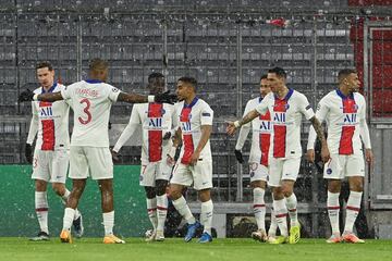 0-1. Kylian Mbappé celebró el primer gol.