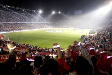 Manchester United fans angry with Sevilla's 'exploitative pricing'