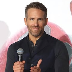 Ryan Reynolds se felicita a sí mismo confesando que es el producto de un "condón roto"
