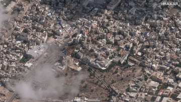 A satellite image shows Al-Ahli hospital in Gaza after hundreds of Palestinians were killed in a blast that Israeli and Palestinian officials blamed on each other, October 18, 2023. Maxar Technologies/Handout via REUTERS    THIS IMAGE HAS BEEN SUPPLIED BY A THIRD PARTY. MANDATORY CREDIT. NO RESALES. NO ARCHIVES. DO NOT OBSCURE LOGO.