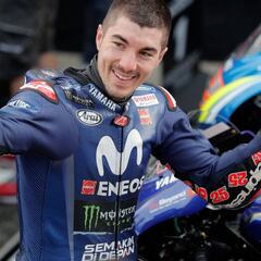 Maverick pole y 5º de Márquez con caída y salida de hombro