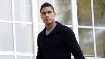 Varane, a su llegada a la concentración en Clairefontaine.