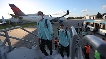 El seleccionado argentino de f&uacute;tbol ya se encuentra en Asunci&oacute;n para el partido de ma&ntilde;ana ante Paraguay, por la und&eacute;cima fecha de las Eliminatorias.