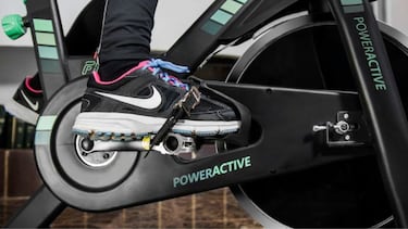 Te contamos cmo es la bicicleta esttica PowerActive de Cecotec, ideal para hacer deporte en casa