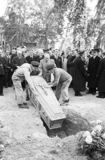 Stan Ockers, campeón del mundo en 1955 y bronce en 1953 entre otros logros, falleció el 1 de octubre de 1956 tras de una caída en los Seis Días de Amberes.